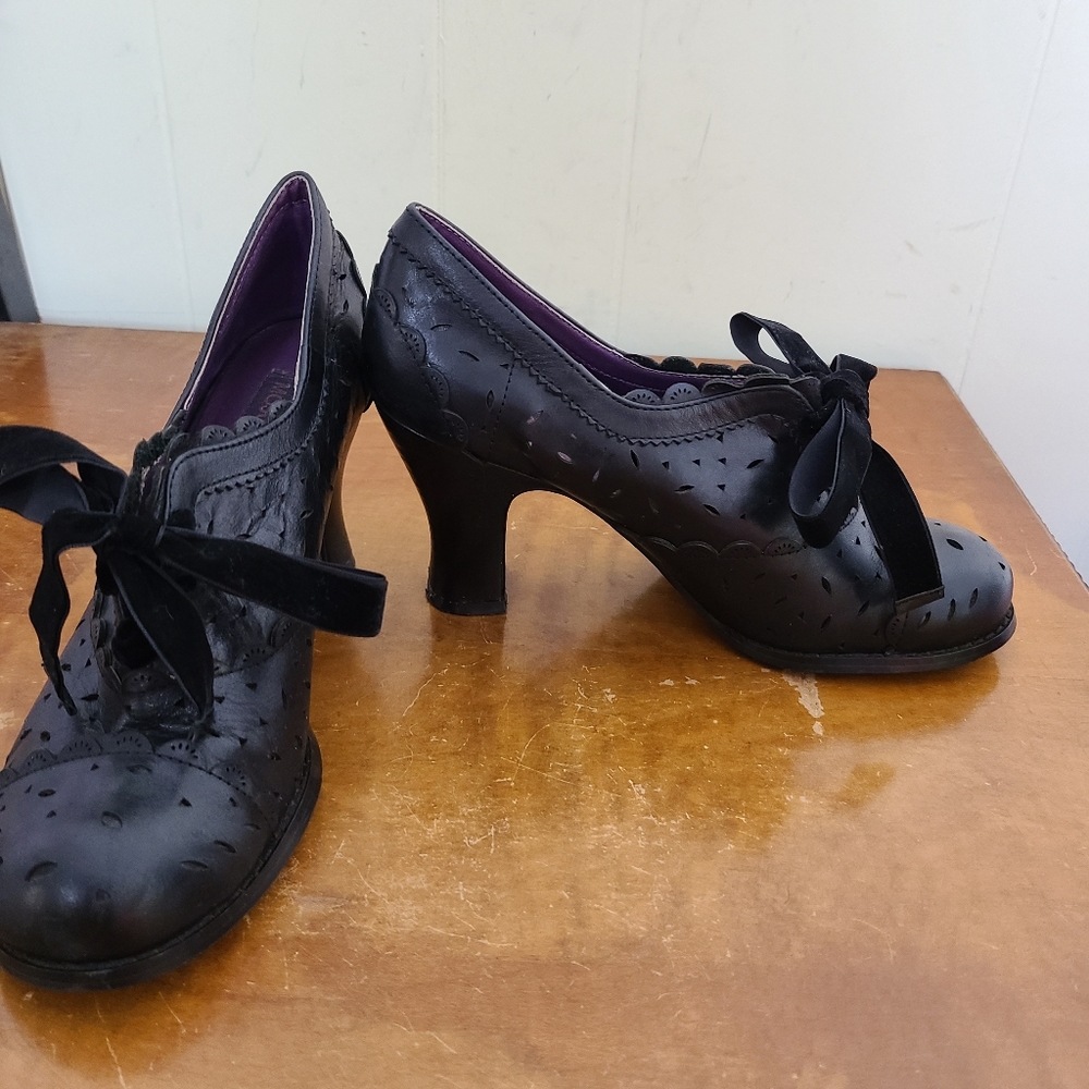 Mojo Moxie Unique Leather Retro Gothic Fun - Picture 2 of 11